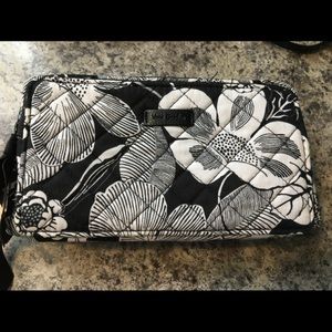 Vera Bradley all in one crossbody. New without tags